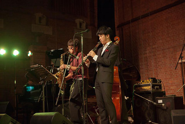 山下拓郎 with 美市川善久 Trio とゲストの小宮知章